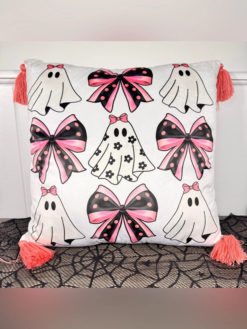 NEW Ghosts and Bows Halloween Pillow 17x17